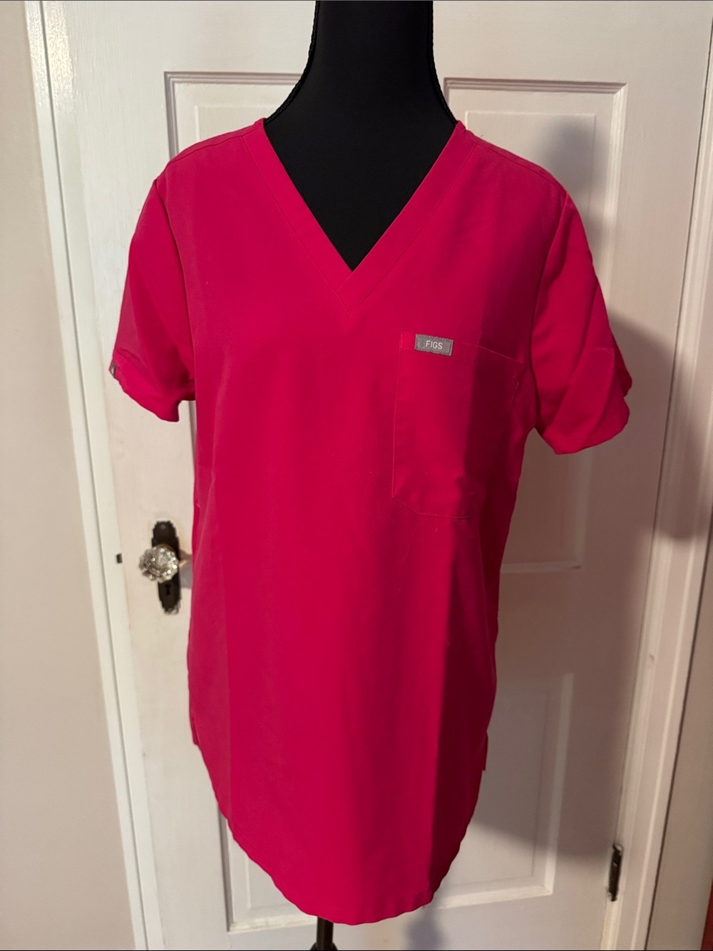 FIGS Technical Collection V-Neck Medical Scrub Top Size Small